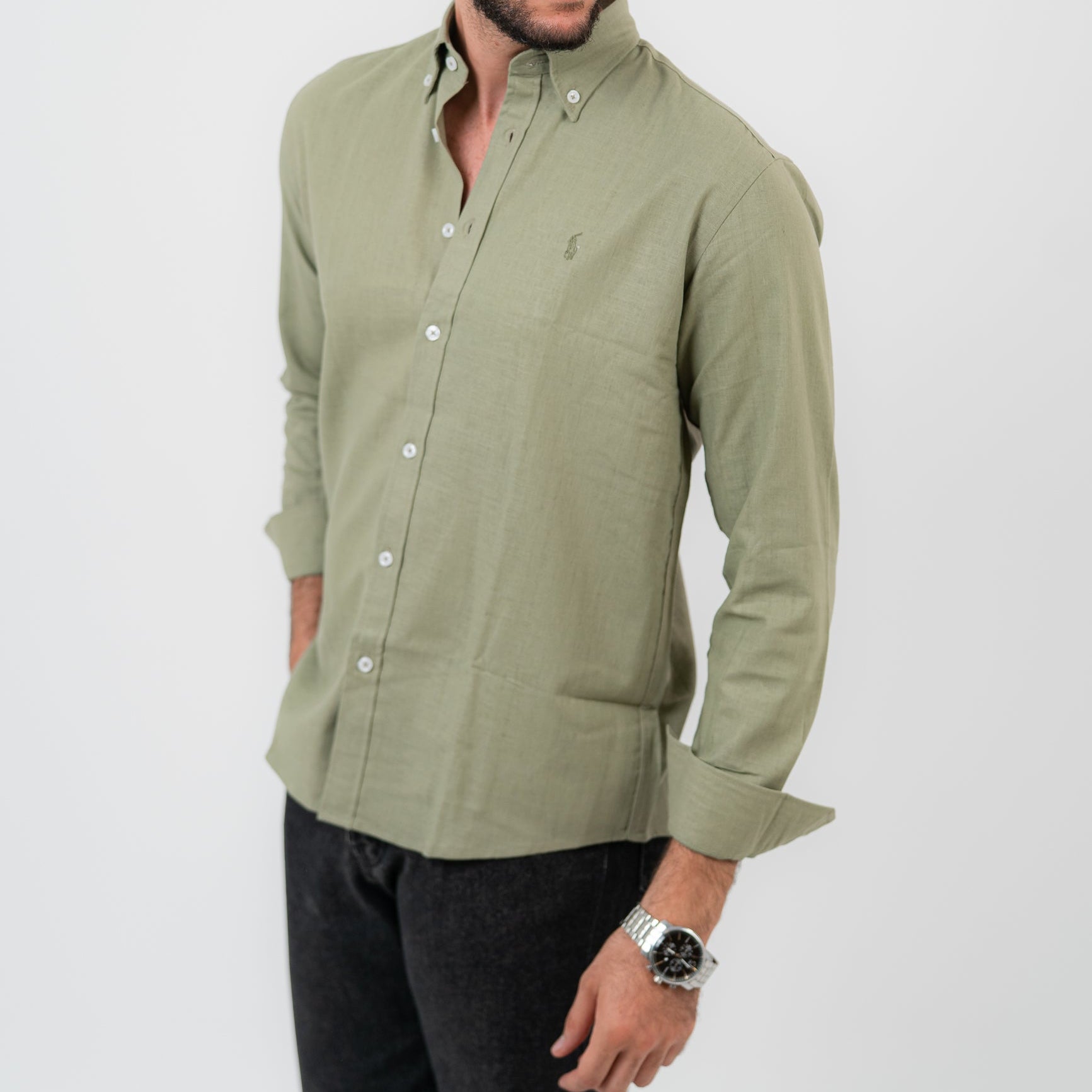 قميص بولو أمريكي بأكمام طويلة باللون الأخضر الزيتوني