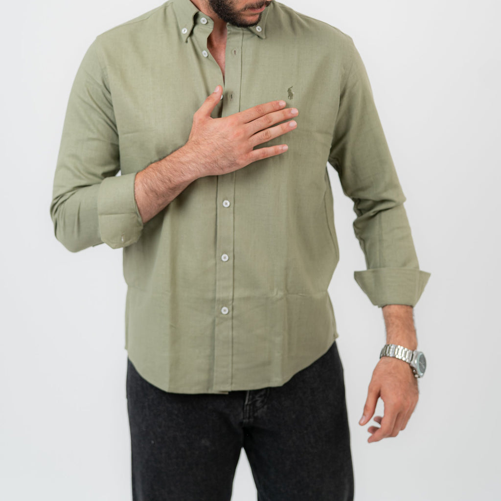 قميص بولو أمريكي بأكمام طويلة باللون الأخضر الزيتوني