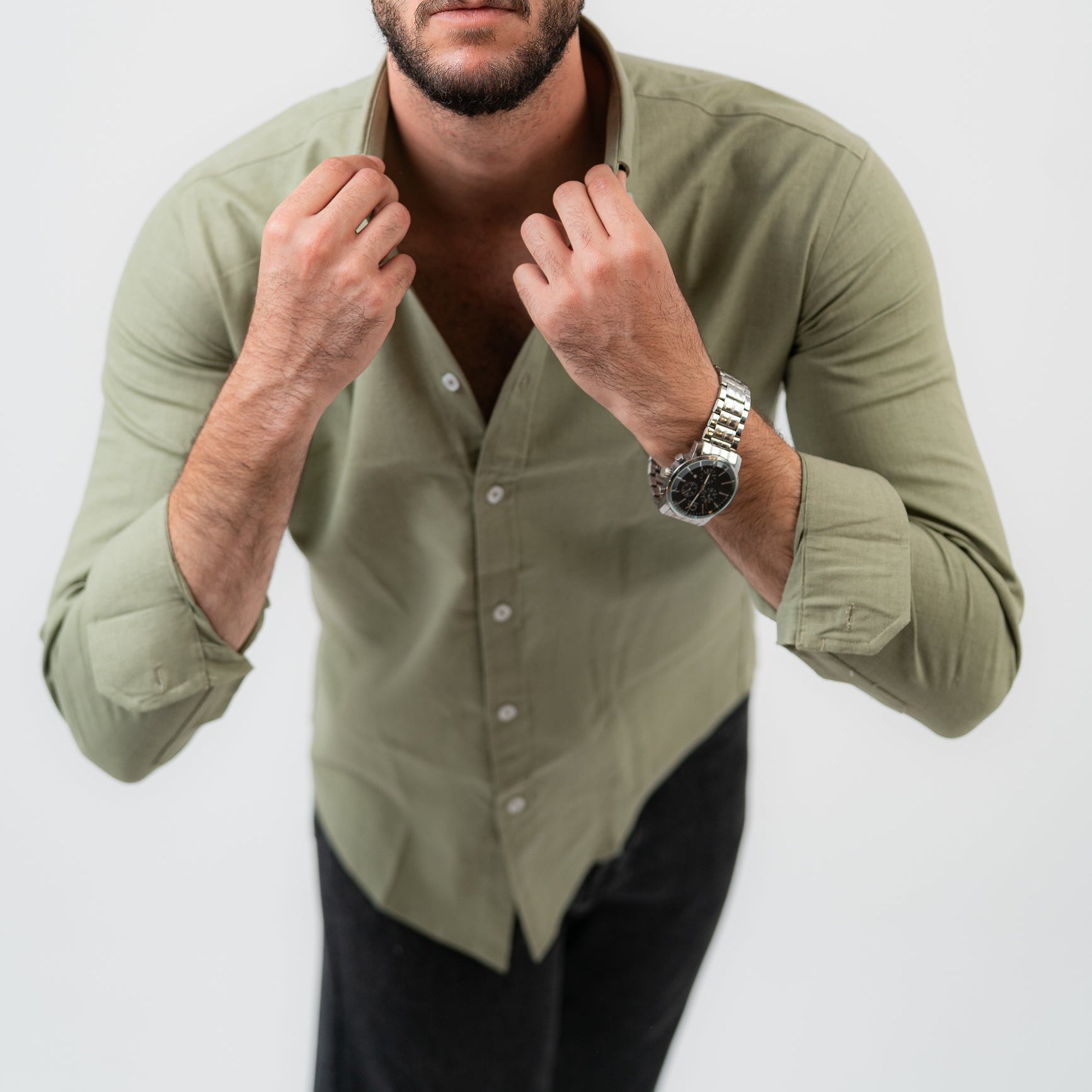 قميص بولو أمريكي بأكمام طويلة باللون الأخضر الزيتوني