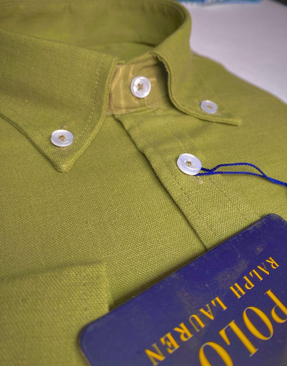قميص بولو أمريكي بأكمام طويلة باللون الأخضر الزيتوني